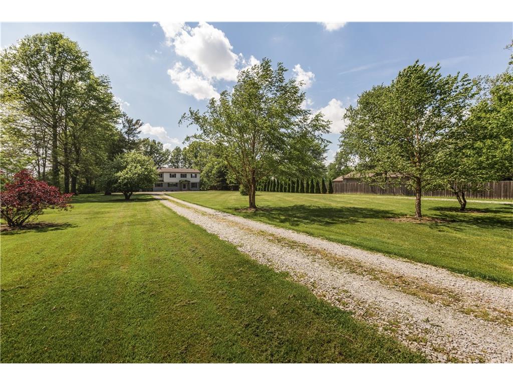 1702 South 1100 E, Zionsville, IN 46077