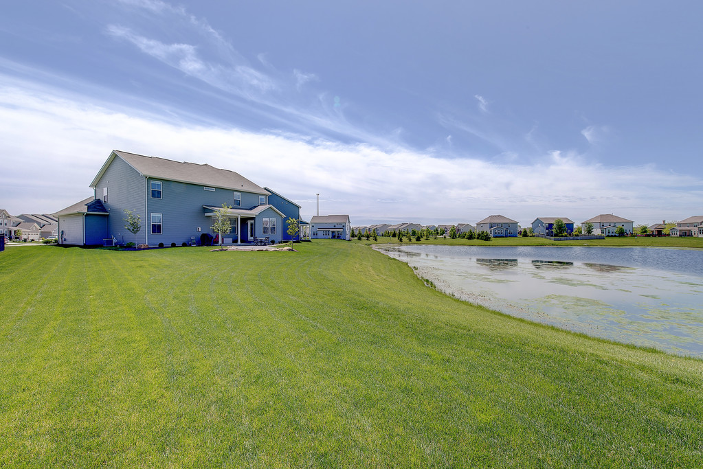 7728 Tanager Court, Zionsville, IN 46077