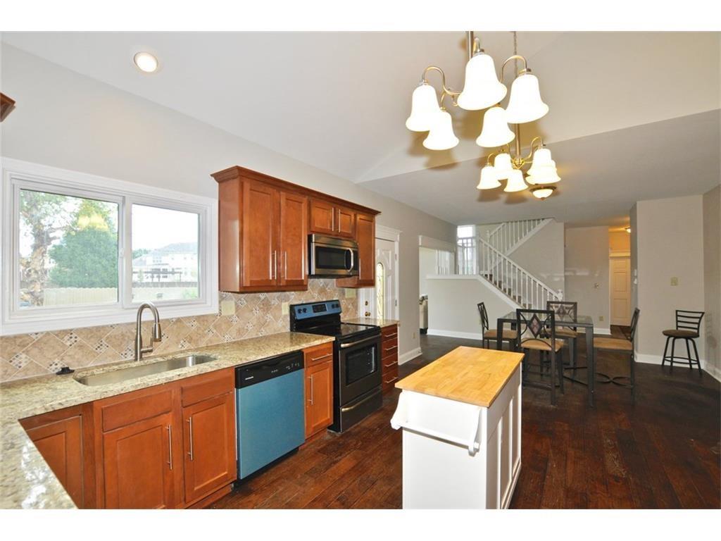 9753 LAKEWOOD Drive, Zionsville, IN 46077