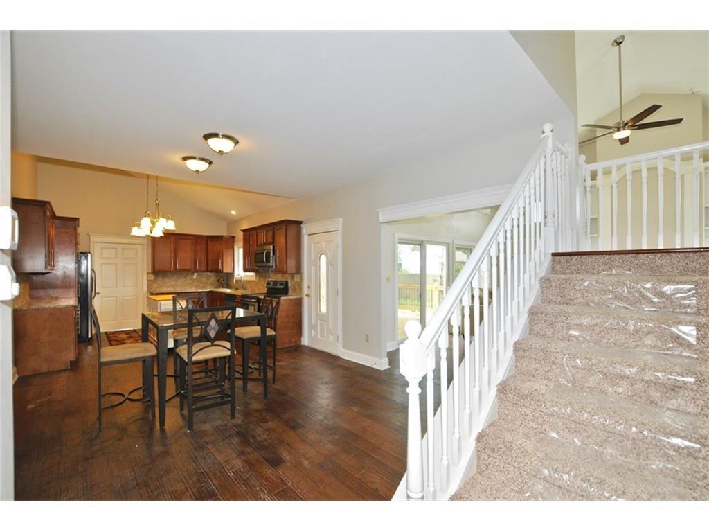 9753 LAKEWOOD Drive, Zionsville, IN 46077