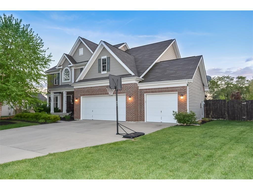 8797 Weather Stone Crossing, Zionsville, IN 46077