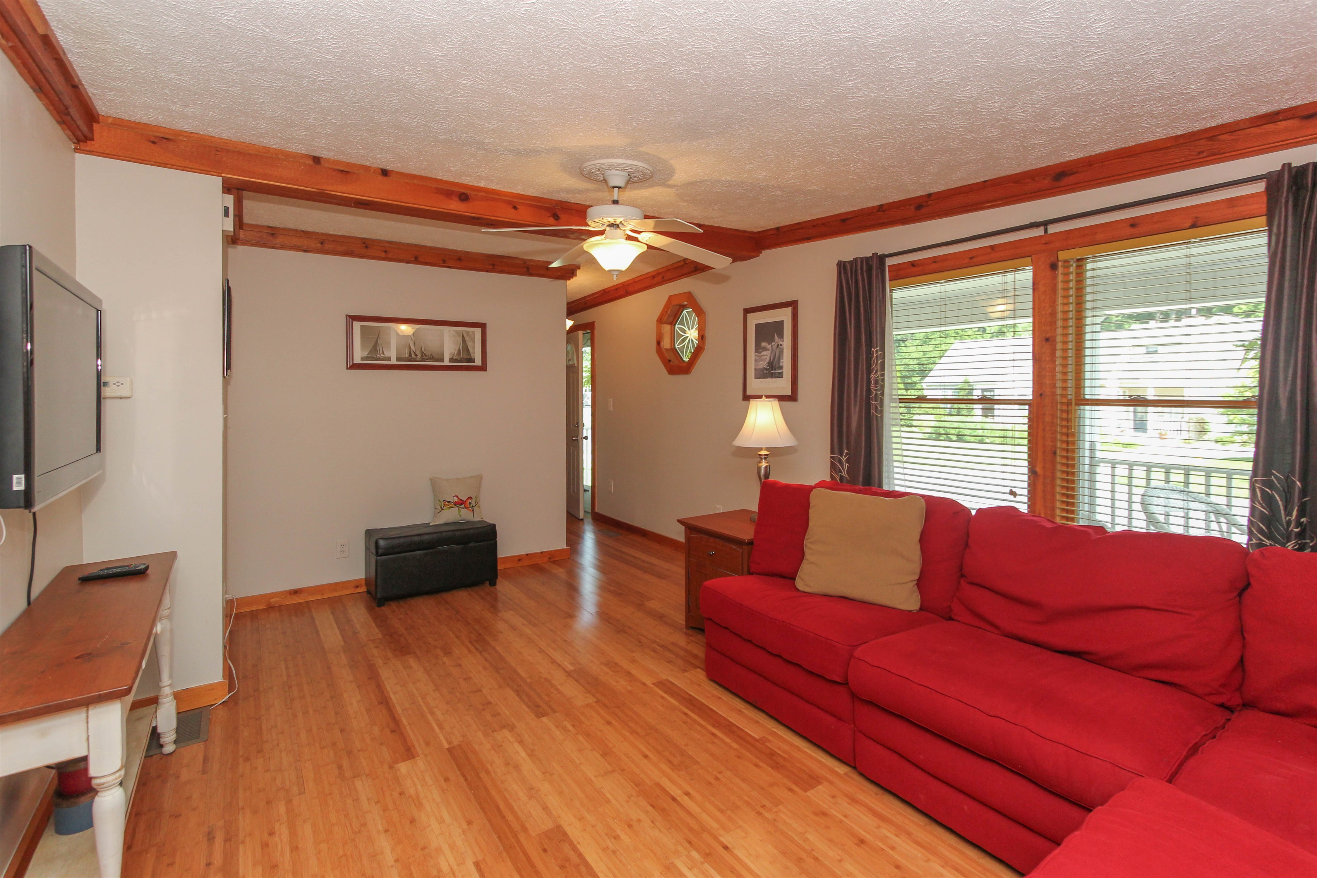 853 W Oak Street, Zionsville, IN 46077