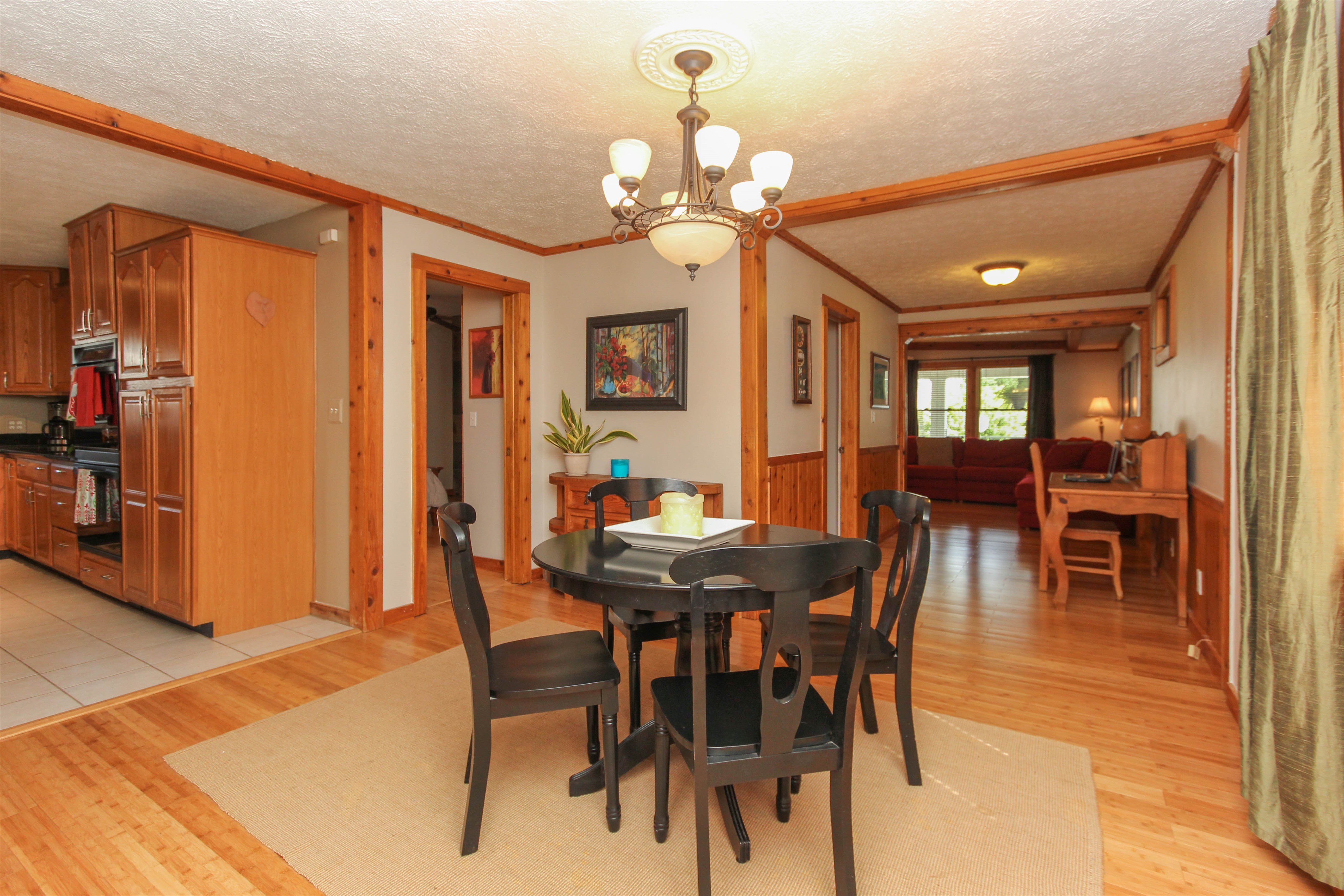 853 W Oak Street, Zionsville, IN 46077
