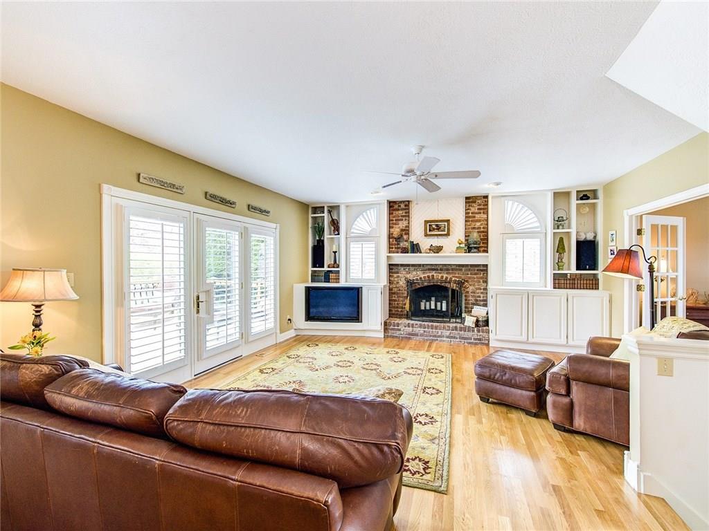 1740 Continental Drive, Zionsville, IN 46077