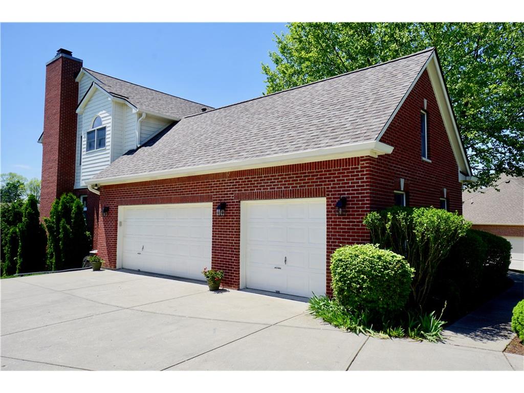 1077 Sullivans Ridge, Zionsville, IN 46077