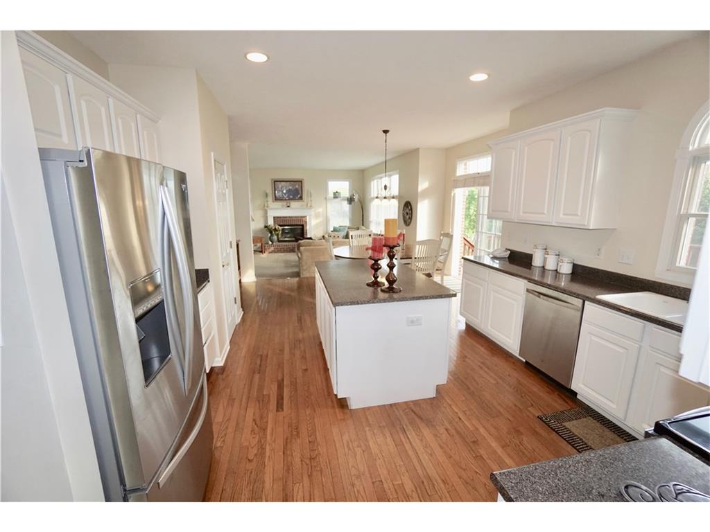 1077 Sullivans Ridge, Zionsville, IN 46077