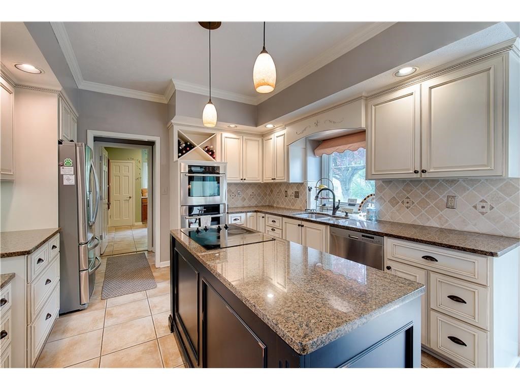510 Phantom Court, Zionsville, IN 46077