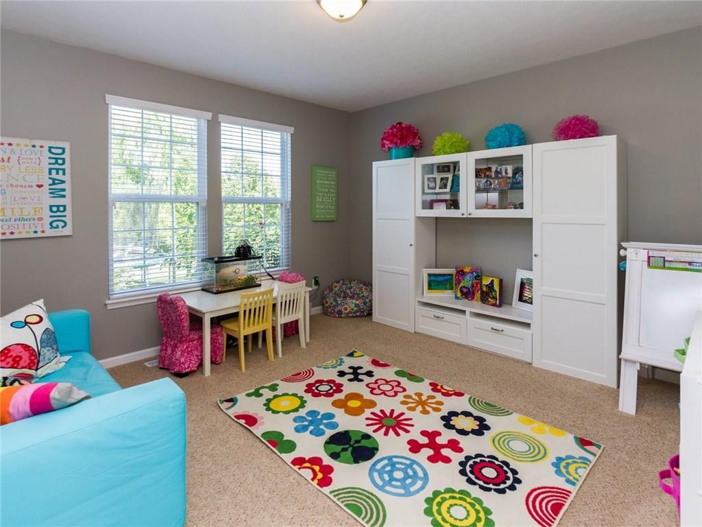 9280 Windrift Way, Zionsville, IN 46077