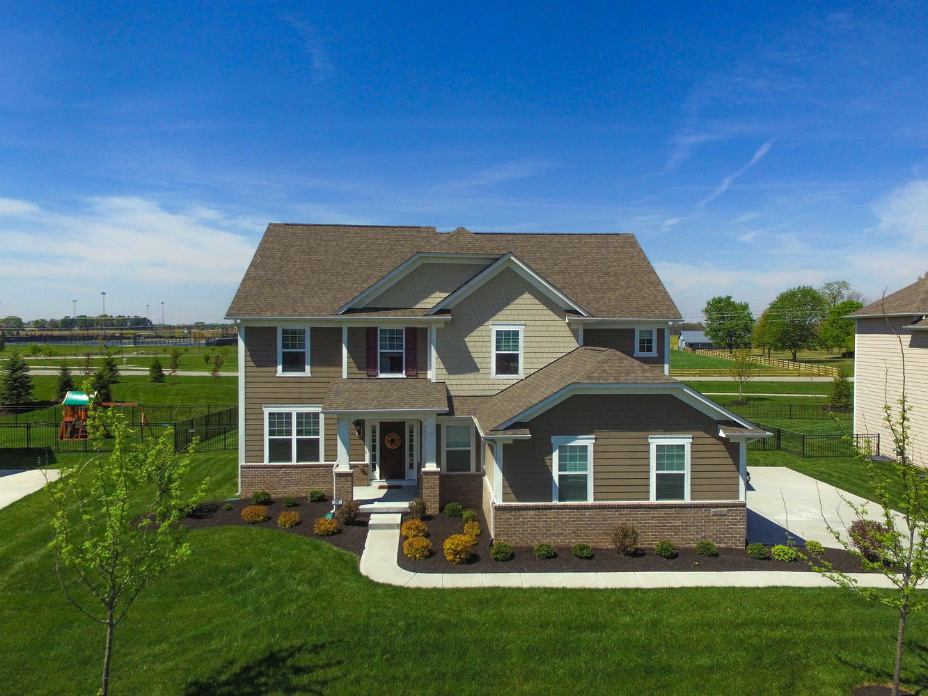 8732 Windpointe Pass, Zionsville, IN 46077