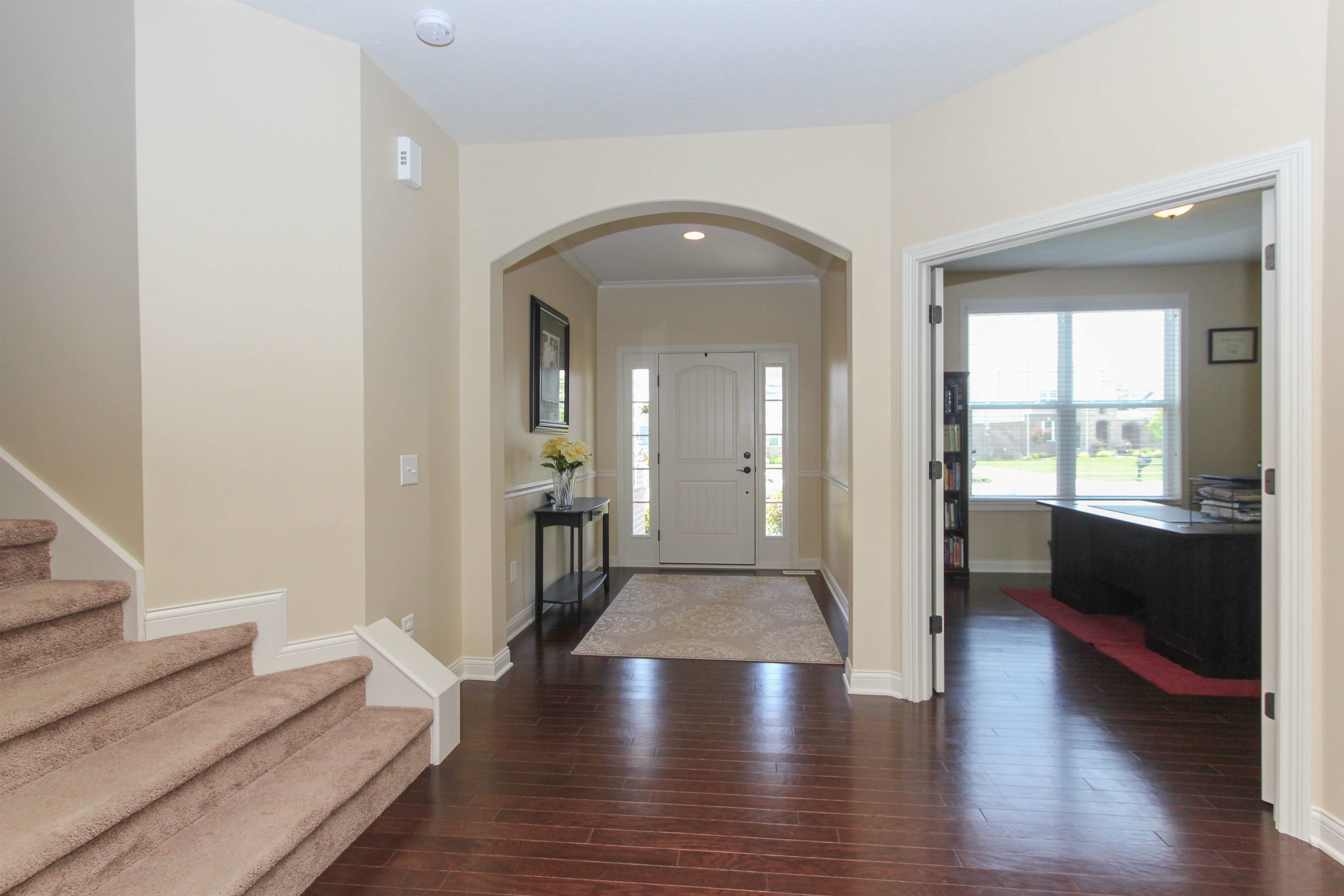 8732 Windpointe Pass, Zionsville, IN 46077