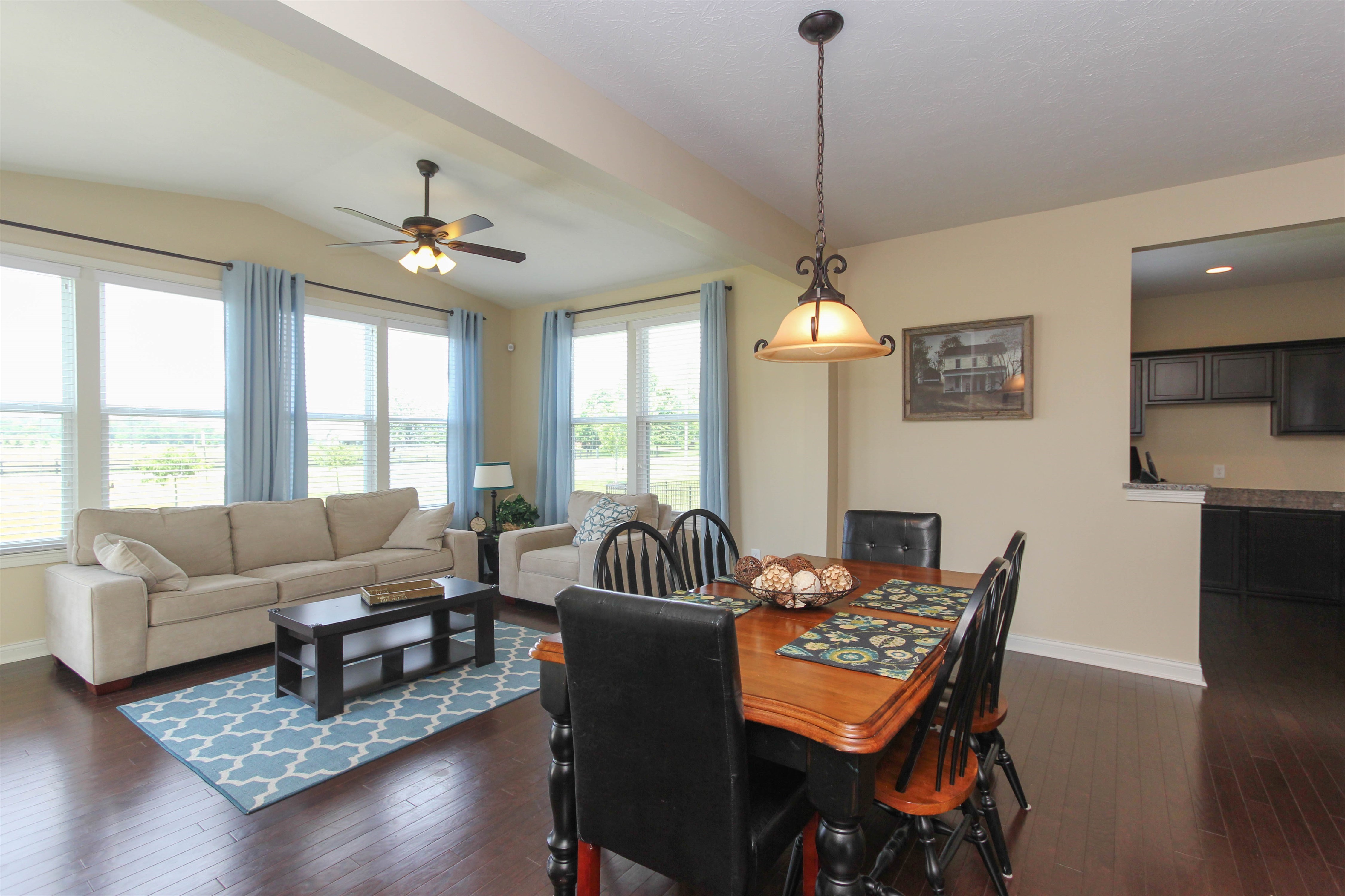 8732 Windpointe Pass, Zionsville, IN 46077