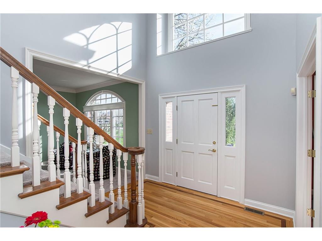 9917 Oak Ridge Drive, Zionsville, IN 46077