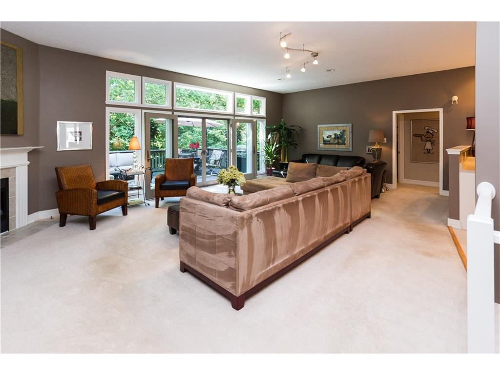 1185 Woodside Court, Zionsville, IN 46077