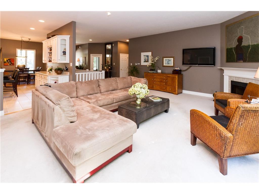 1185 Woodside Court, Zionsville, IN 46077