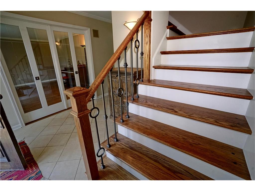 285 Raintree Drive, Zionsville, IN 46077