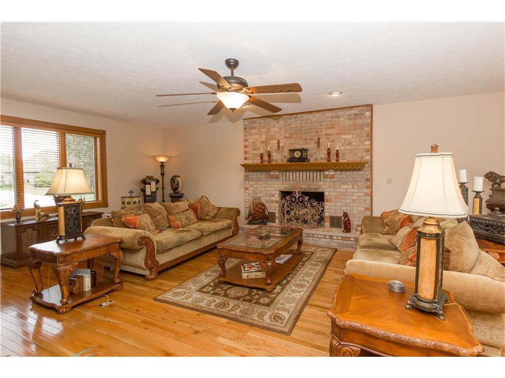 922 Ironwood West Drive, Brownsburg, IN 46112