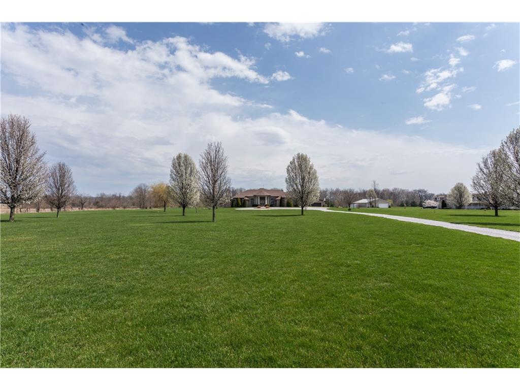 2517 South County Road 225 E, Danville, IN 46122