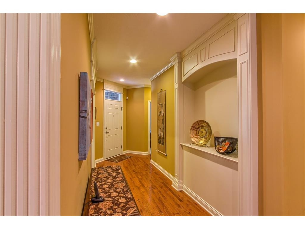 904 Nottinghill Court, Avon, IN 46123