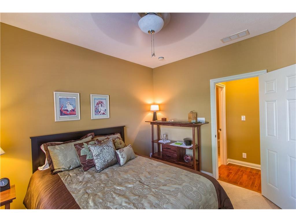 904 Nottinghill Court, Avon, IN 46123