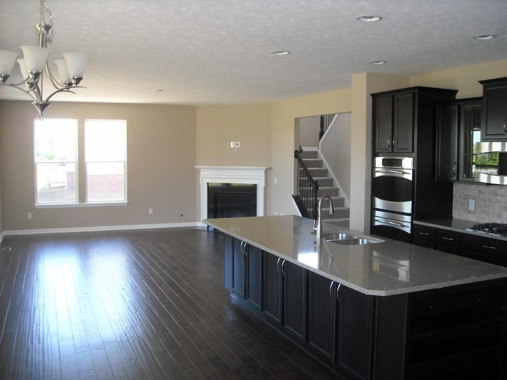 2467 Stonehaven Way, Avon, IN 46123