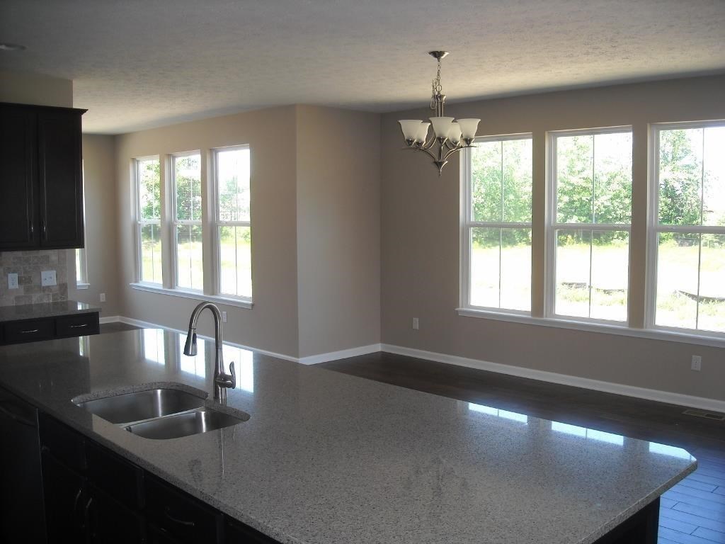 2467 Stonehaven Way, Avon, IN 46123