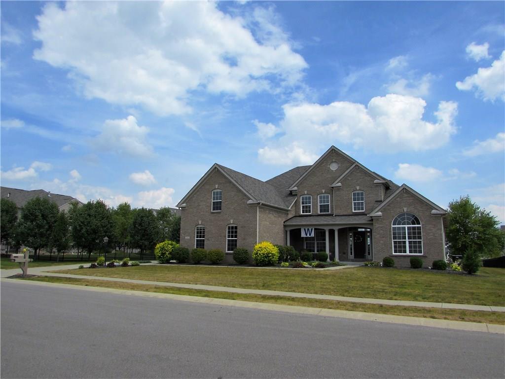 2141 Banburry Place, Avon, IN 46123