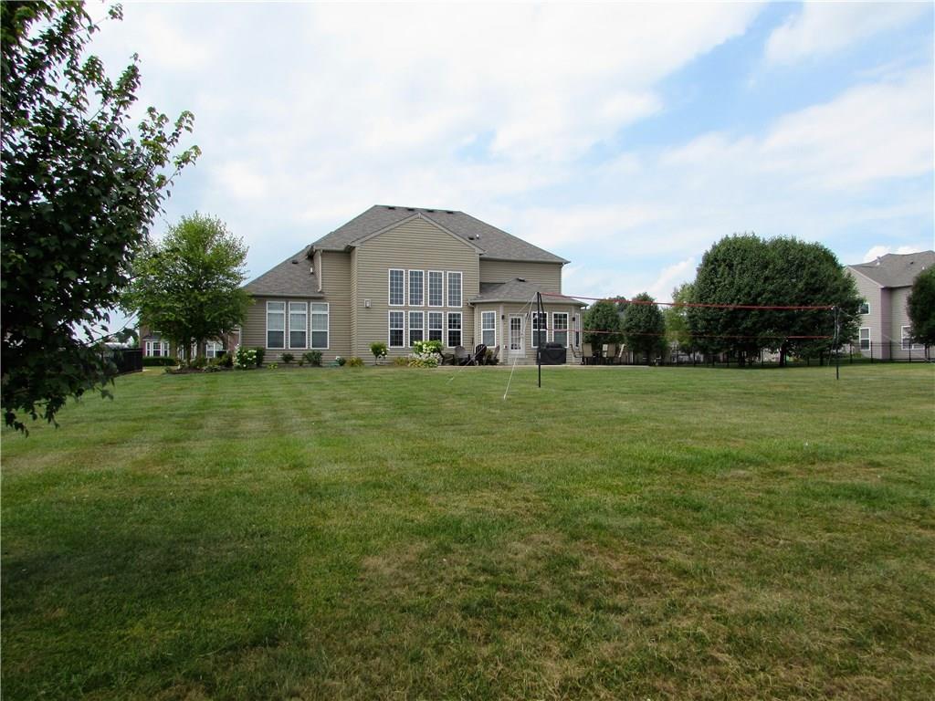 2141 Banburry Place, Avon, IN 46123