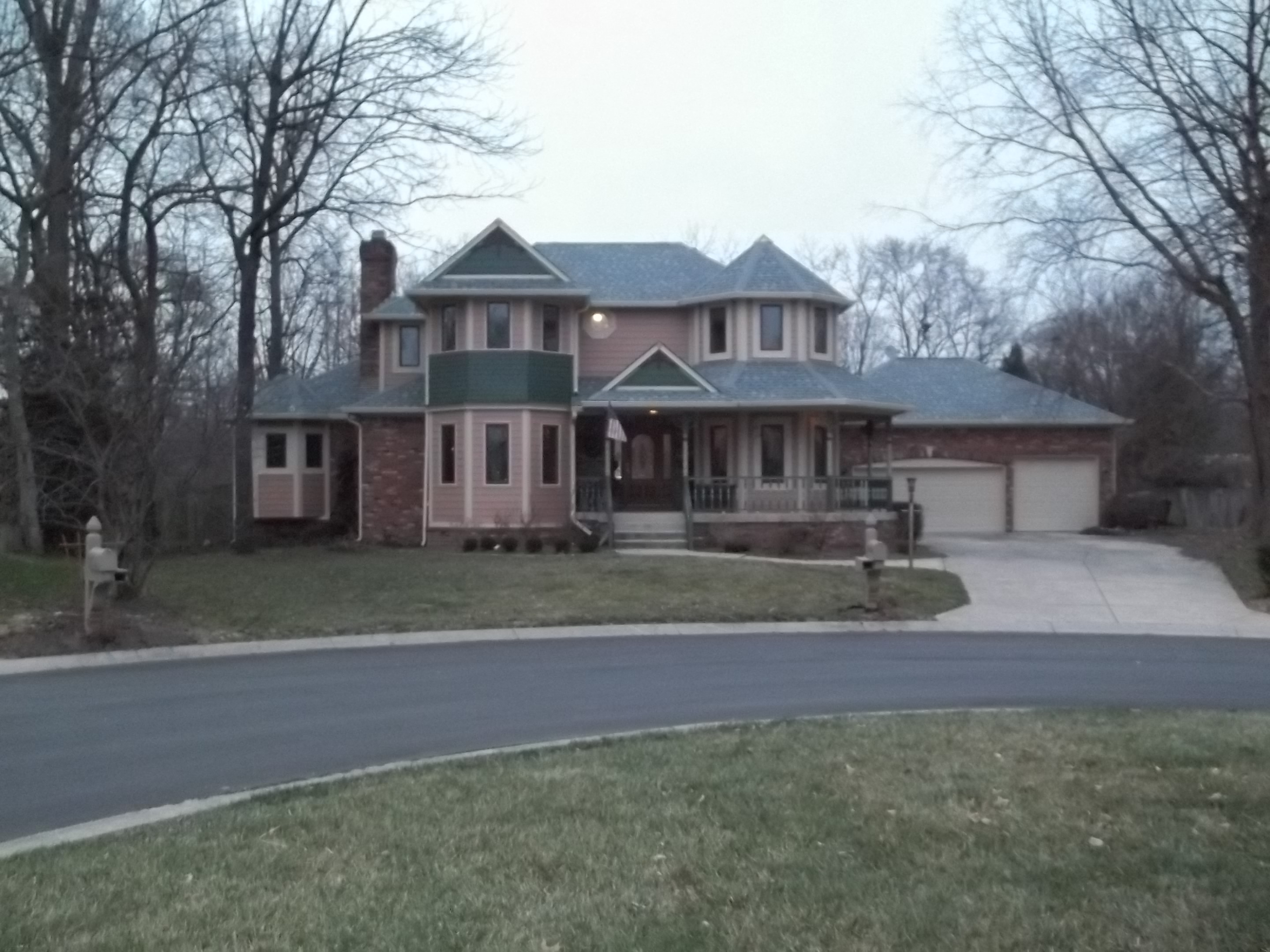 1041 Silver Creek Court, Greenwood, IN 46142
