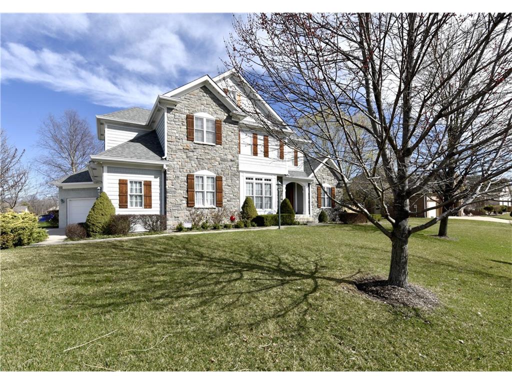 541 White Oak Lane, Greenwood, IN 46142