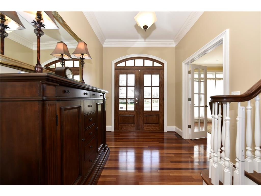541 White Oak Lane, Greenwood, IN 46142
