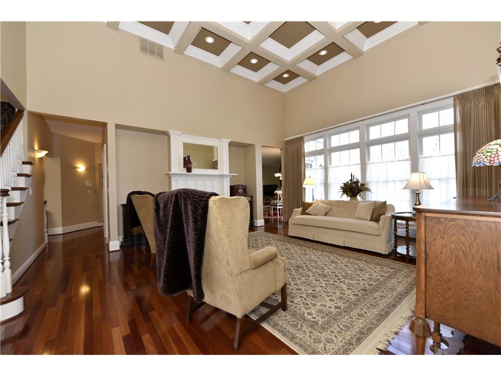 541 White Oak Lane, Greenwood, IN 46142
