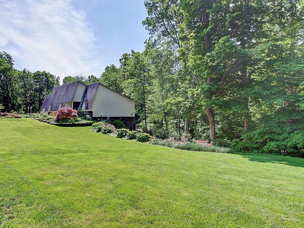 991 Briarwood Drive, Greenwood, IN 46142