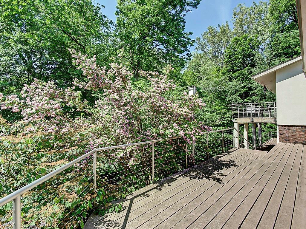 991 Briarwood Drive, Greenwood, IN 46142