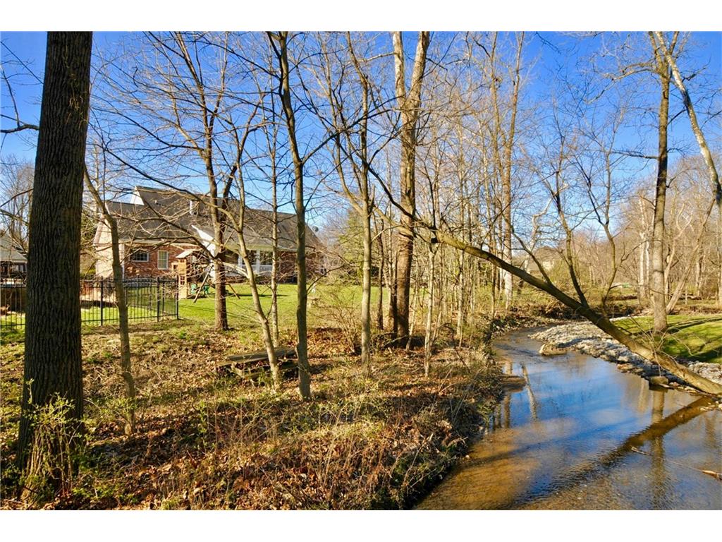 4162 East Sagewood Court, Greenwood, IN 46143