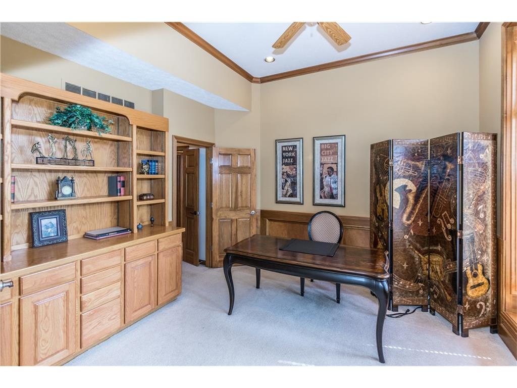 6230 Whitetail Run, Greenwood, IN 46143