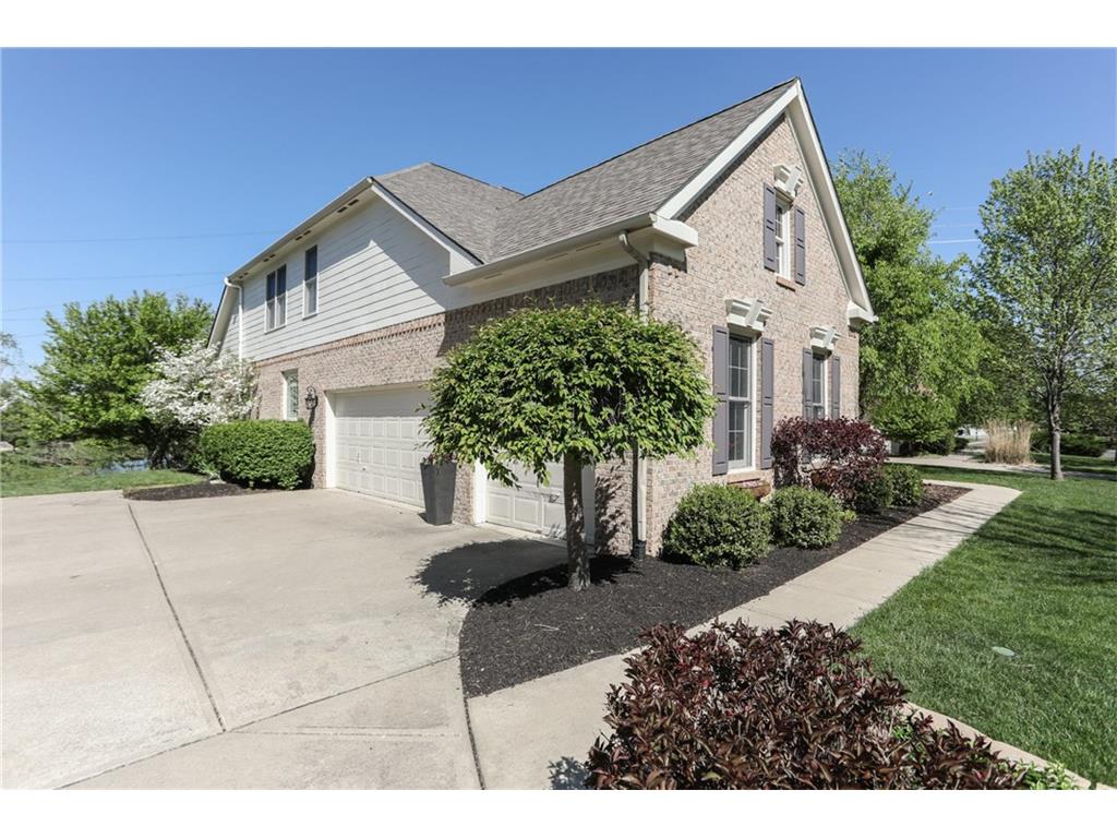 768 SILVERLEAF Drive, Greenwood, IN 46143