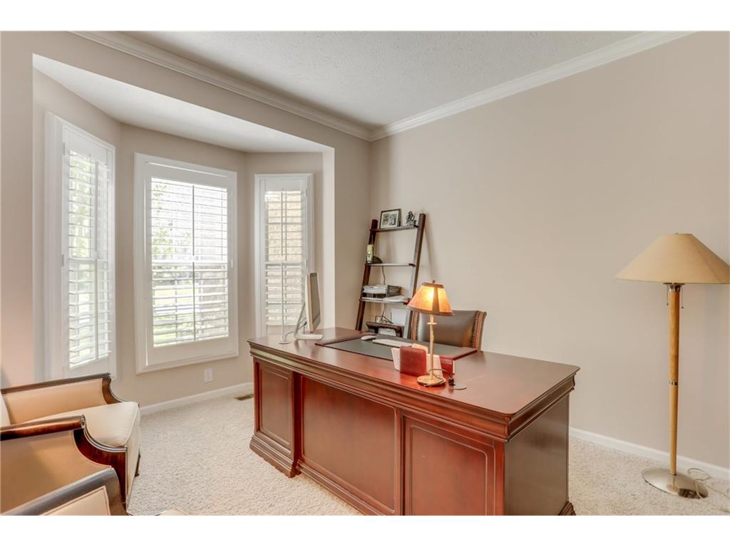 768 SILVERLEAF Drive, Greenwood, IN 46143