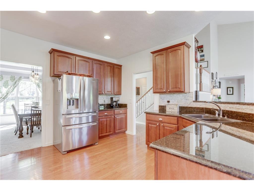 768 SILVERLEAF Drive, Greenwood, IN 46143