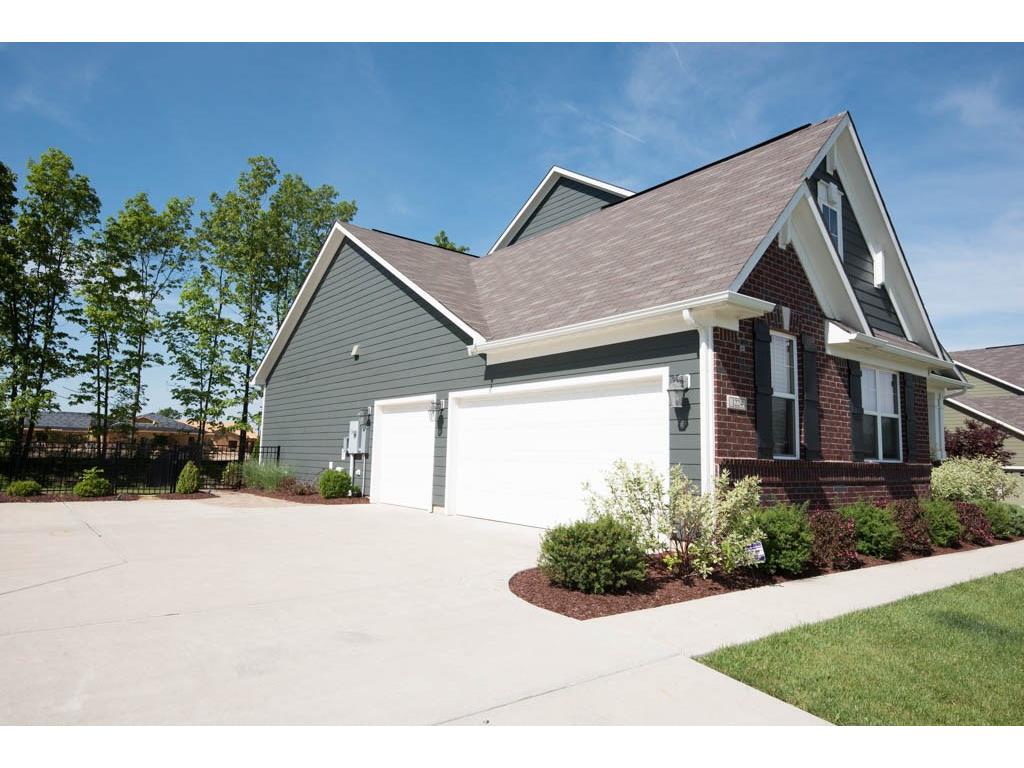 1224 Colinbrook Circle, Greenwood, IN 46143