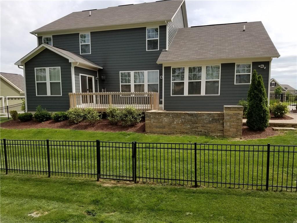 1224 Colinbrook Circle, Greenwood, IN 46143