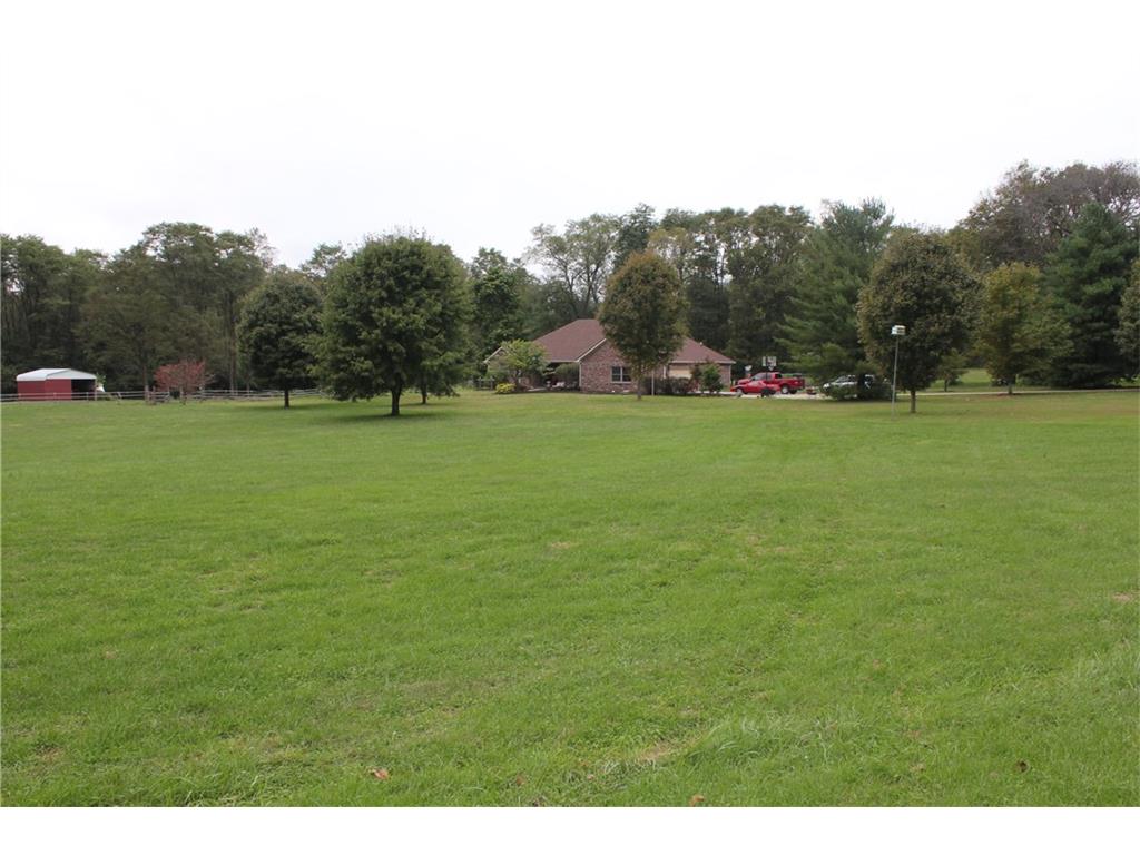 1960 COLONIAL Drive, Martinsville, IN 46151