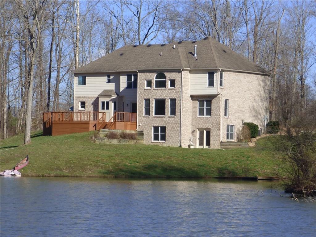 2676 South Sanders Circle, Morgantown, IN 46160