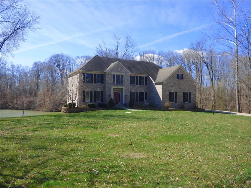 2676 South Sanders Circle, Morgantown, IN 46160