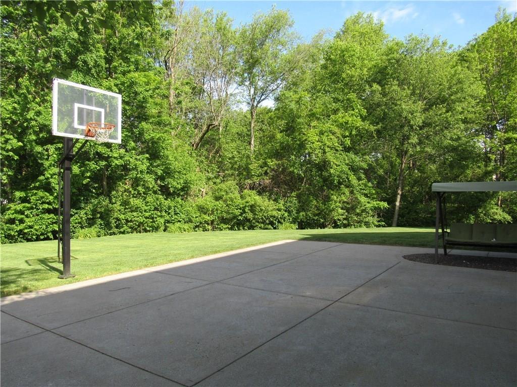 3808 South HARTING FARMS Drive, New Palestine, IN 46163