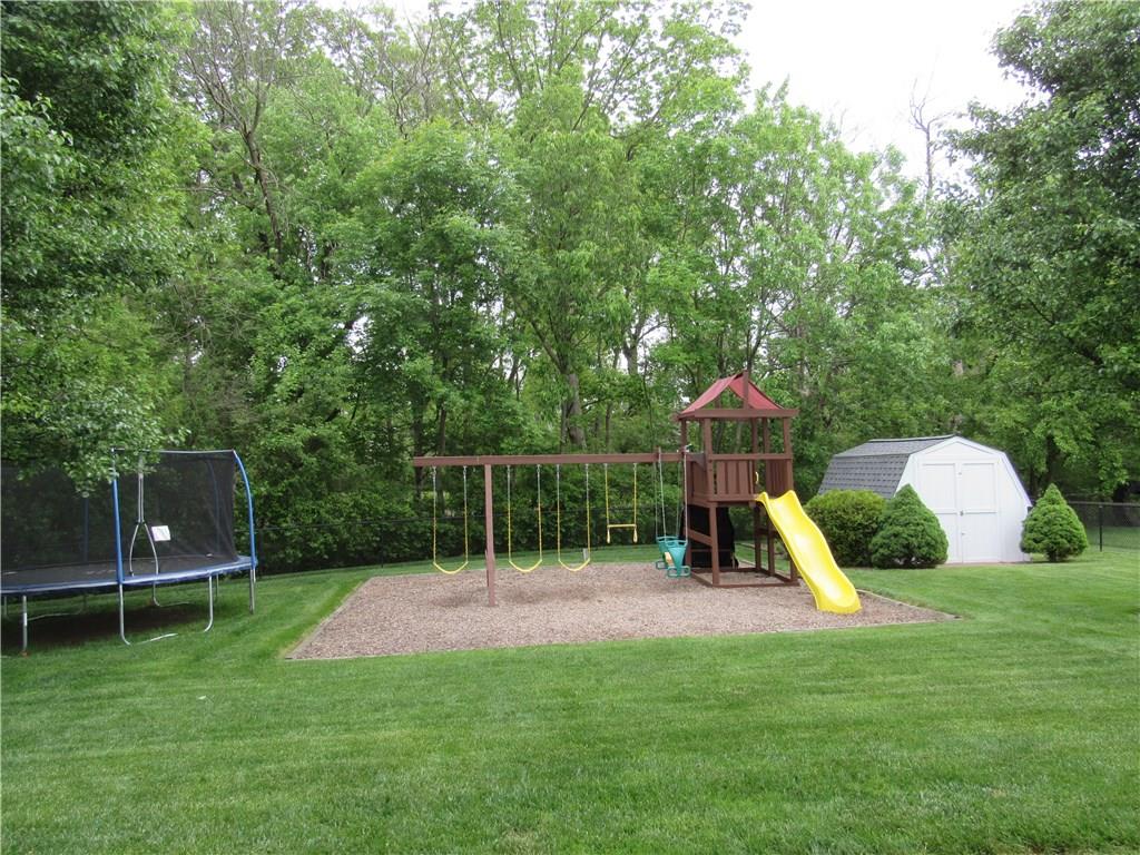 3808 South HARTING FARMS Drive, New Palestine, IN 46163