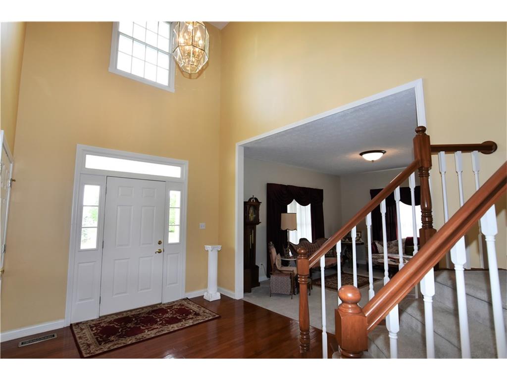 1733 Rooses Lane, Indianapolis, IN 46217