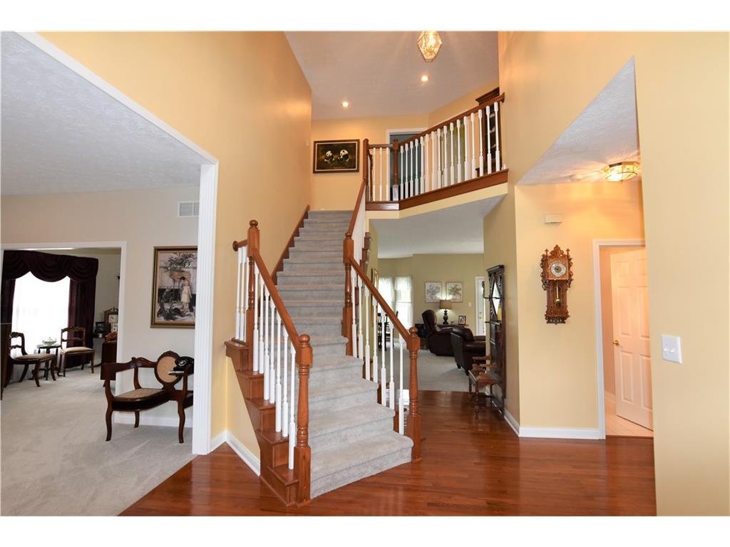 1733 Rooses Lane, Indianapolis, IN 46217