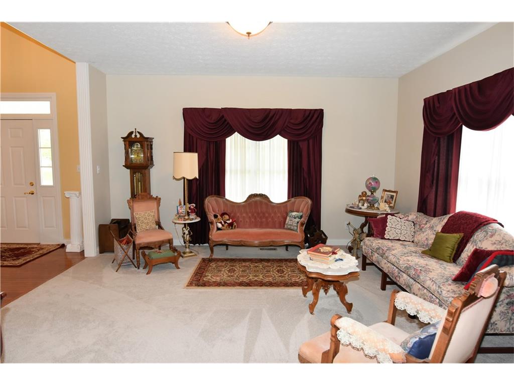1733 Rooses Lane, Indianapolis, IN 46217