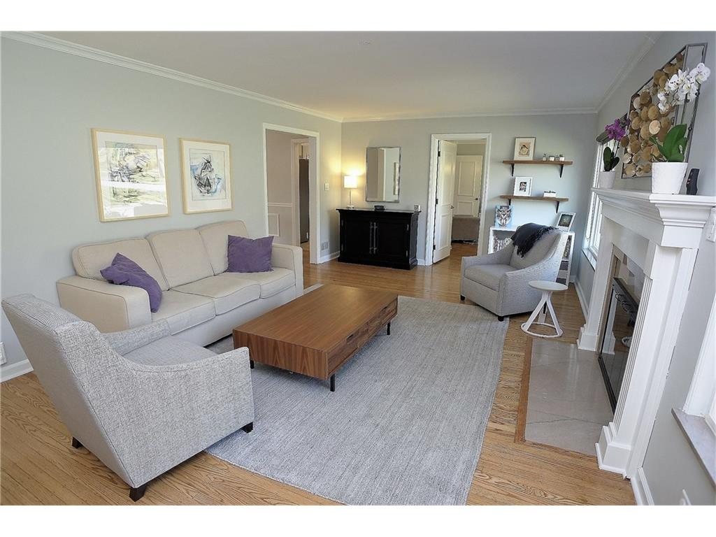 6869 North DELAWARE Street, Indianapolis, IN 46220