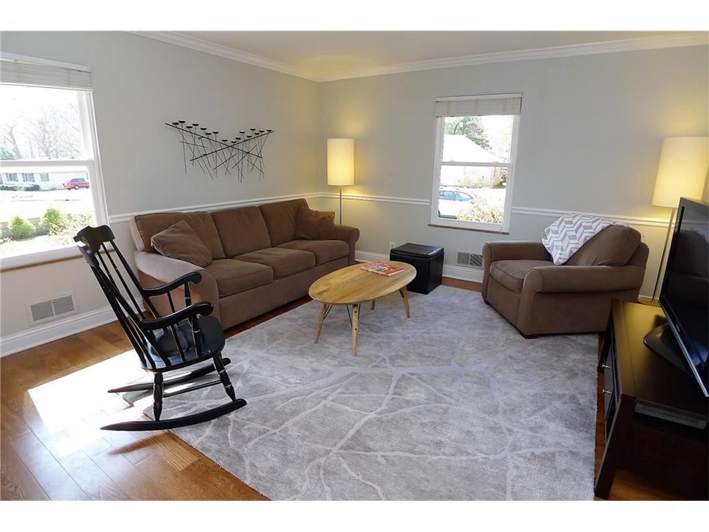 6869 North DELAWARE Street, Indianapolis, IN 46220